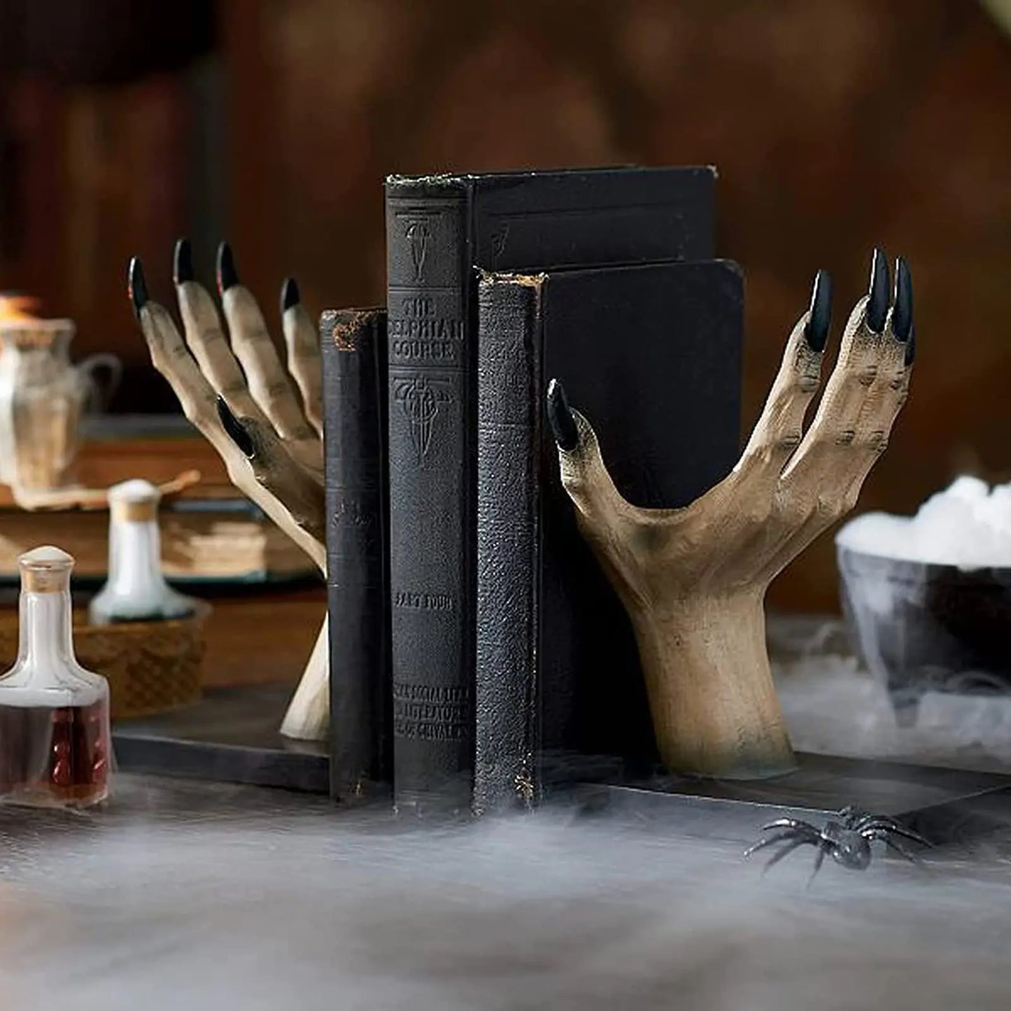 Gothic Halloween Bookends – Scary Hand-Shaped Resin Decor for Shelves & Spooky Home Styling