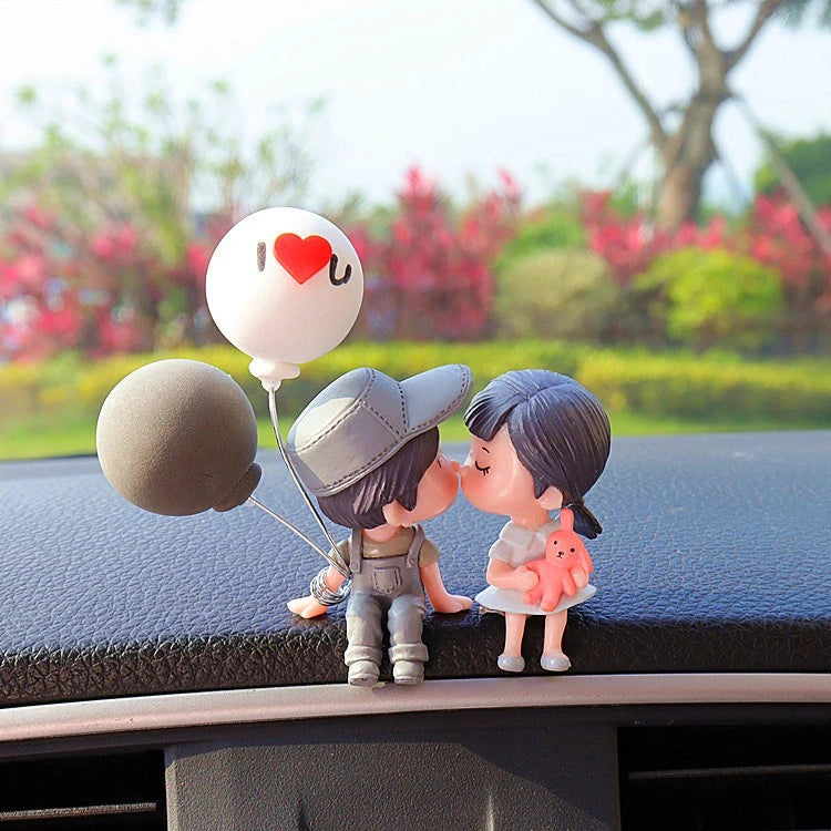 Cute Balloon Couple Resin Decor – Romantic Gift & Home Accent